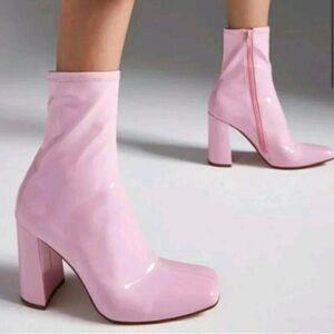 Steve Madden Lynden pink booties